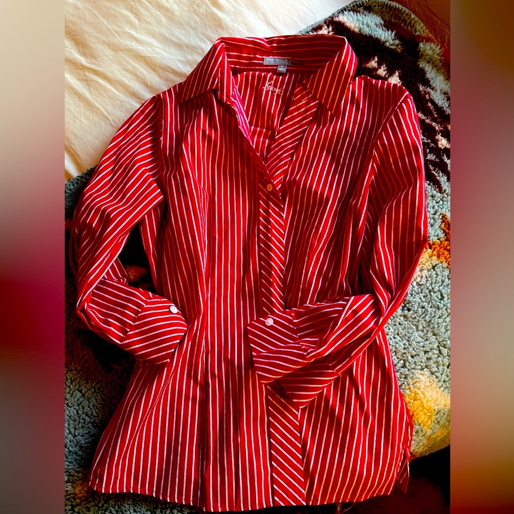 Red and white striped women’s wrinkle free Foxcroft button down shirt medium